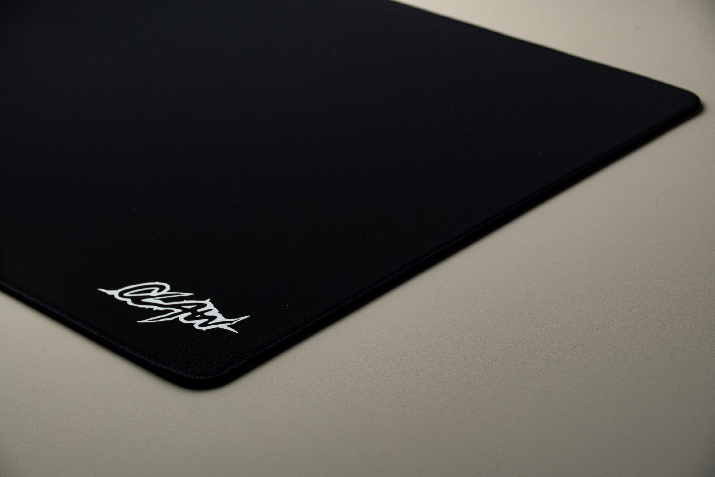 Claw Aquila Gaming Mousepad